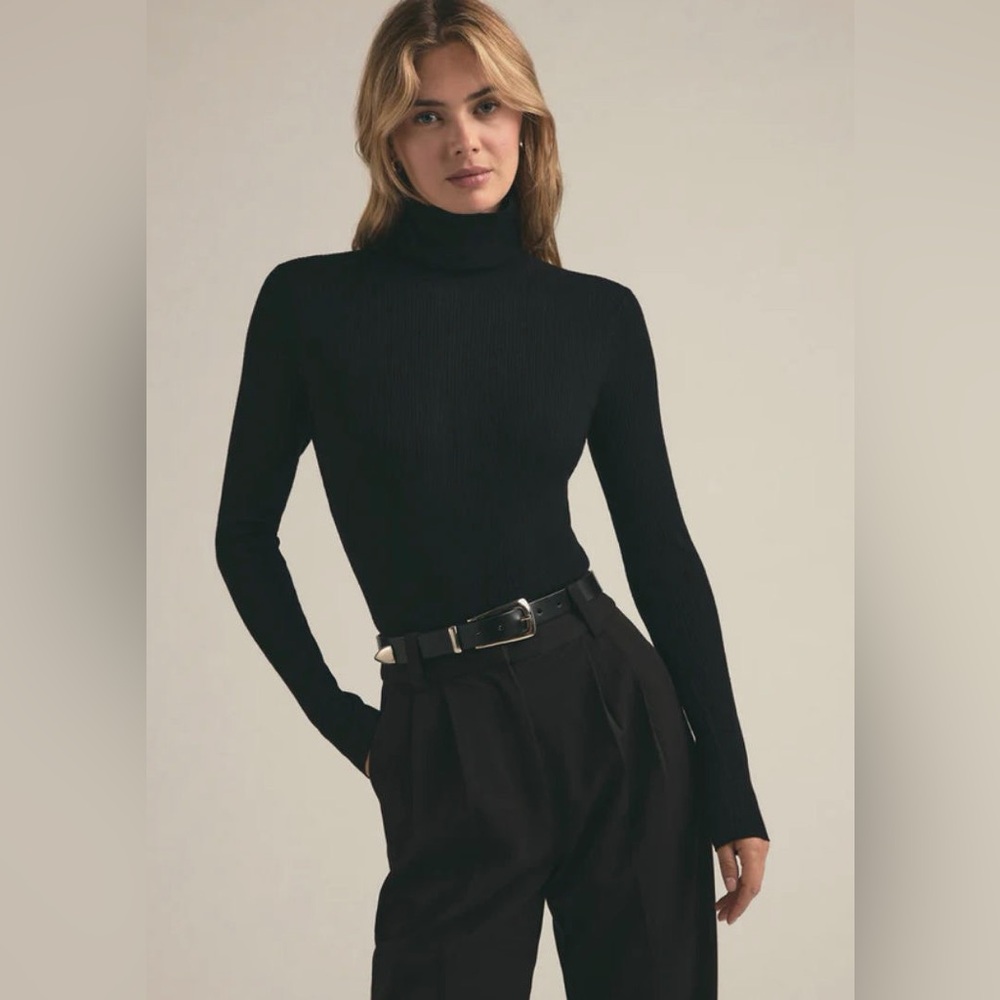 100% Cashmere Black Turtleneck Sweater - Picture 3 of 13